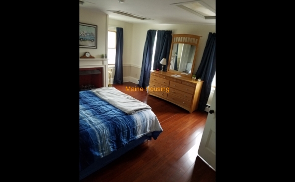 2 Church St Apt 6, Westbrook, ME Contact: Rebecca Palmer 207-671-4763 or wamrentals@gmail.com