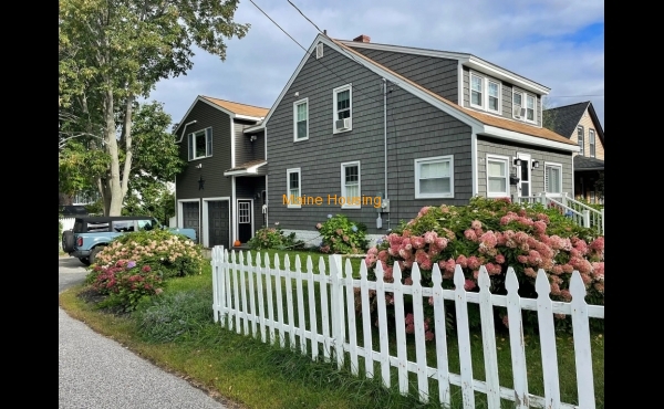 104 Mussey St Portland, ME Contact:  Alex Parisi  207-400-5899  alex@curatemaine.com