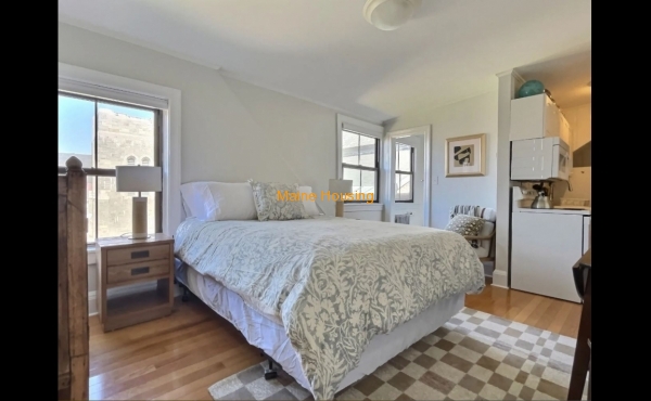 Studio Apartment: 131 State St. Apt 3 Portland, ME