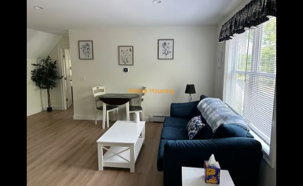 One Bedroom Apartment: 9 Bonita Way Buxton, ME