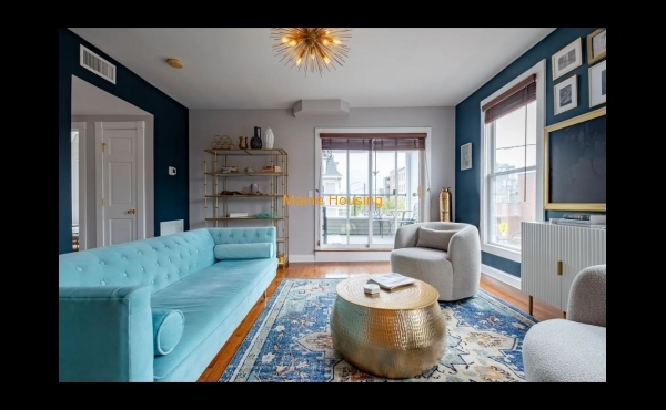 Two Bedroom Apartment: 137 Congress Apt #1 Portland, ME 