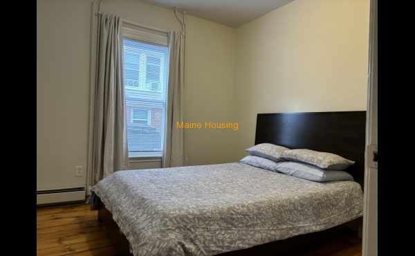 Room Available in Shared House: 20 High St Portland, ME
