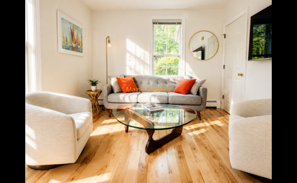 One Bedroom Apartment: 238 State Street, Unit 5, Portland, Maine
