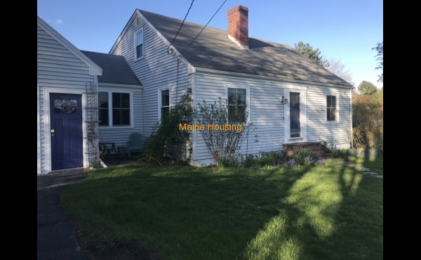 9 Lawn Ave, Cumberland, ME- Contact: Julie Rice juthri@hotmail.com (207) 232-6420 